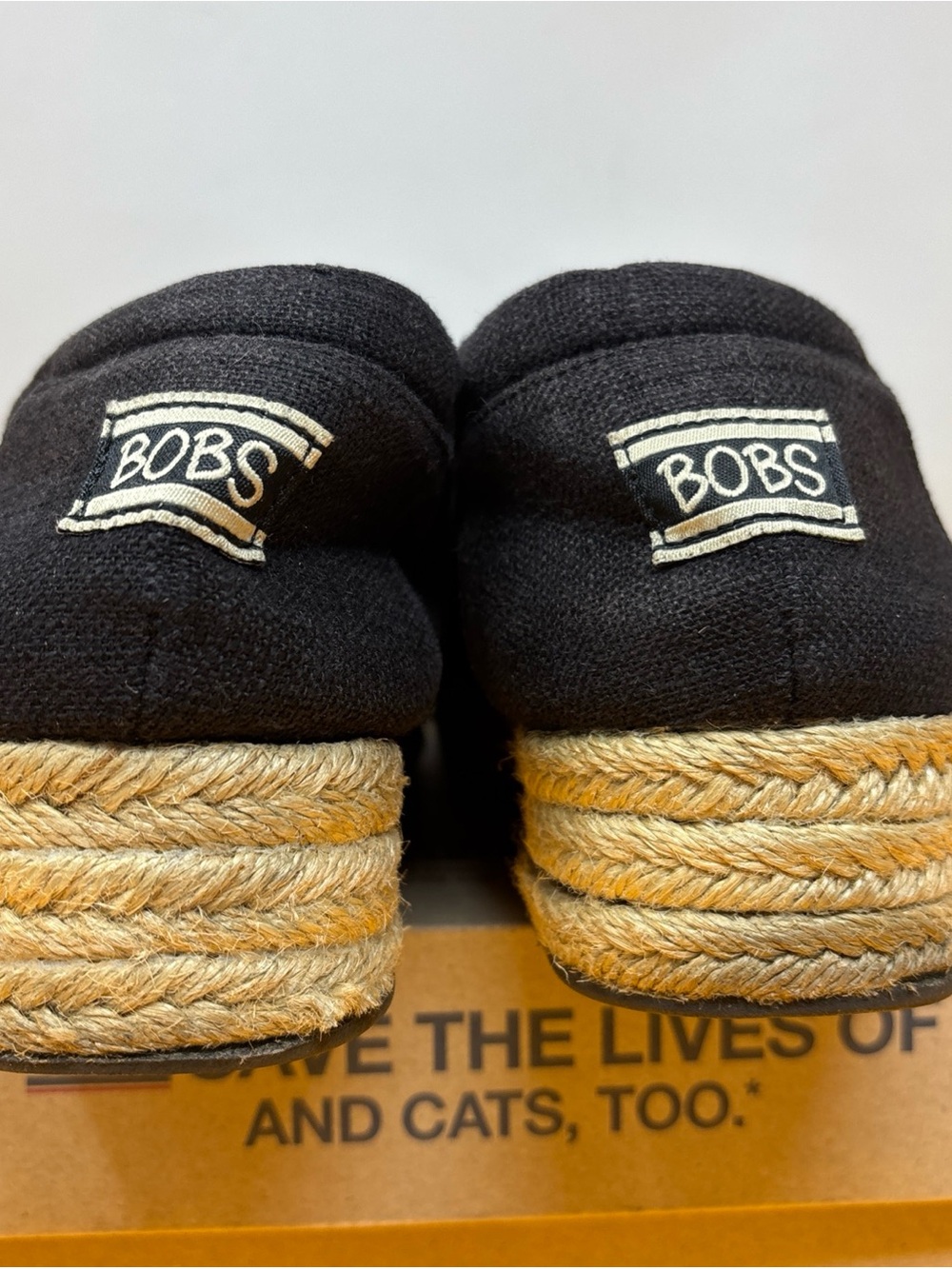 Sz 9 Skechers BOBS Black Canvas Slip-On Espadrille with Colorful Floral Lining - Picture 4 of 16